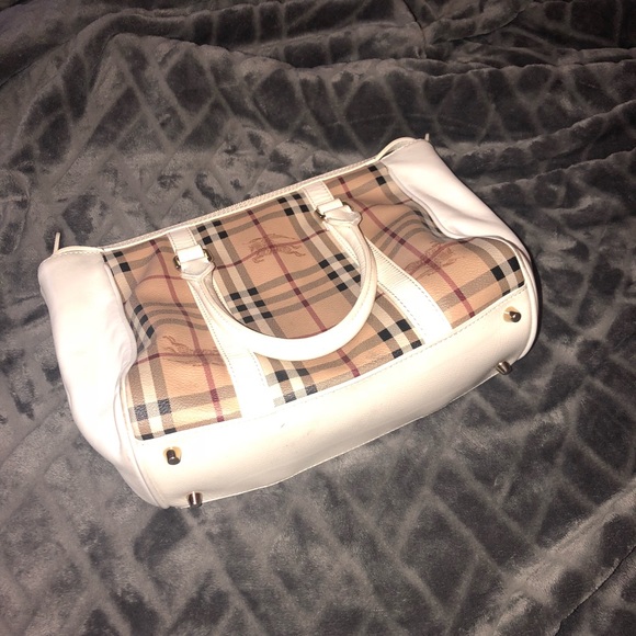 Authentic Burberry purse - Picture 5 of 8